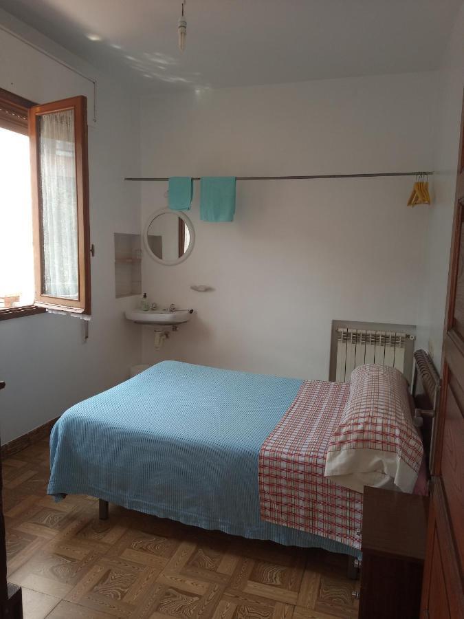 Pension Los Pinos Gijón Exteriör bild