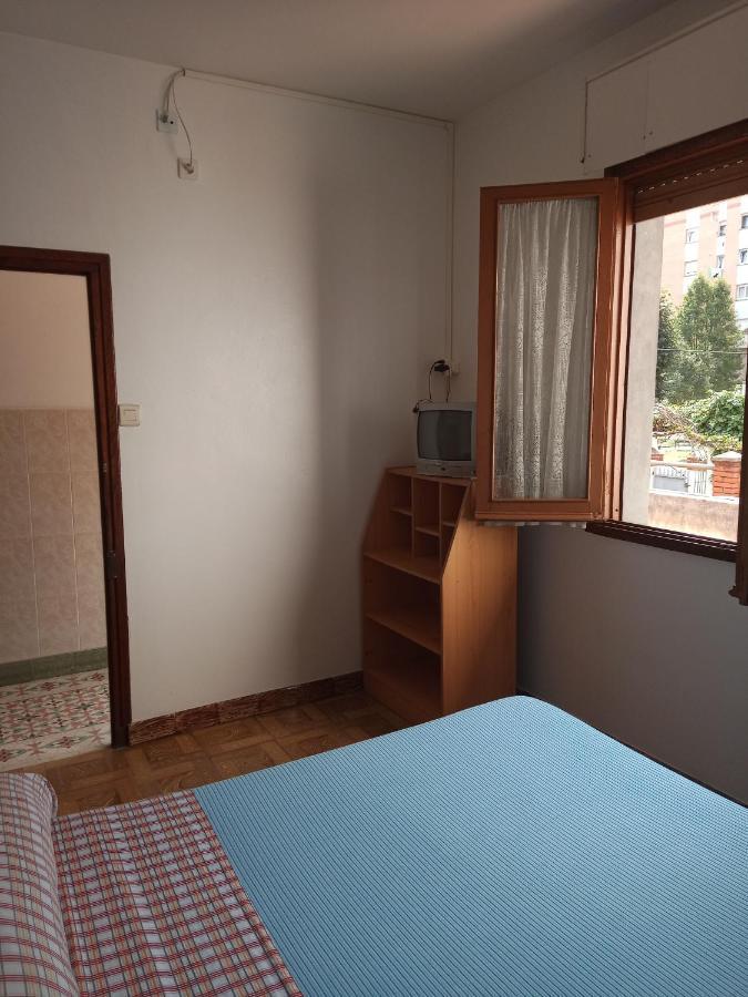 Pension Los Pinos Gijón Exteriör bild