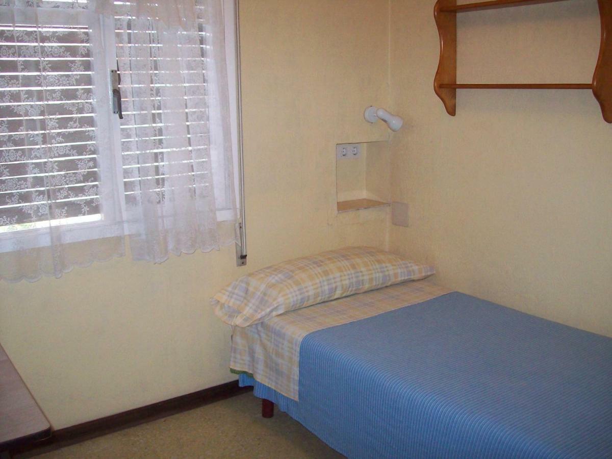 Pension Los Pinos Gijón Exteriör bild