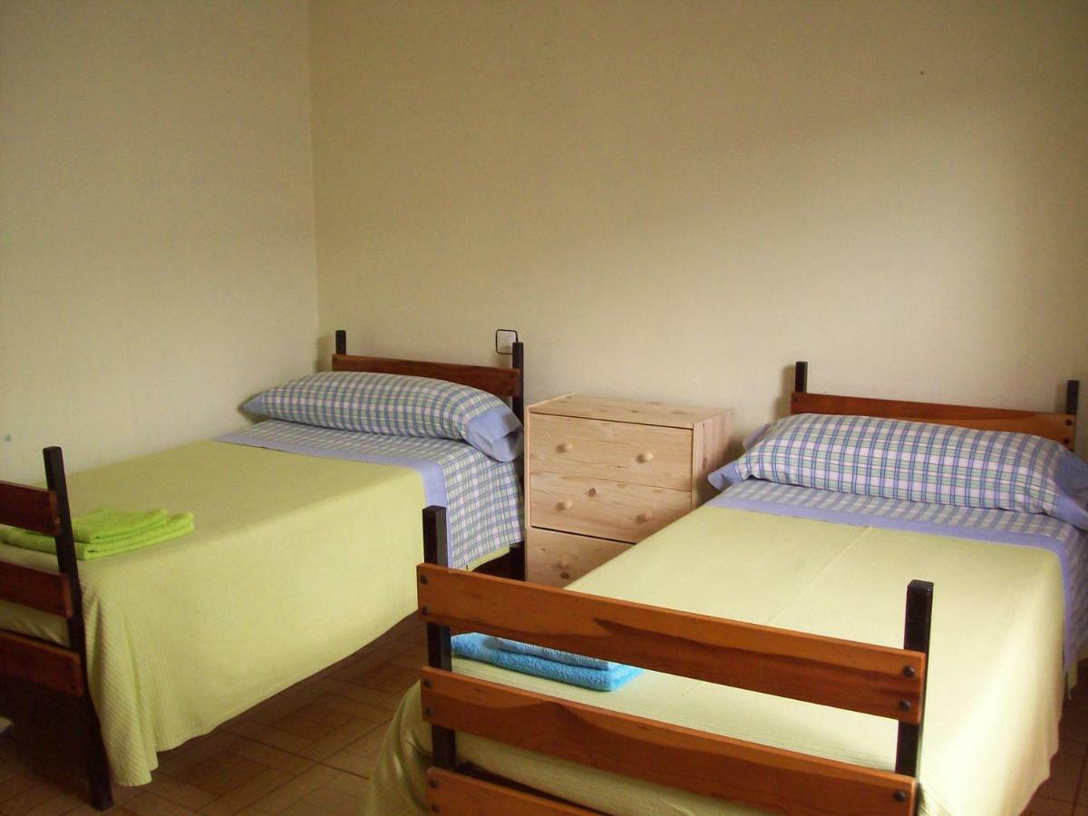 Pension Los Pinos Gijón Exteriör bild