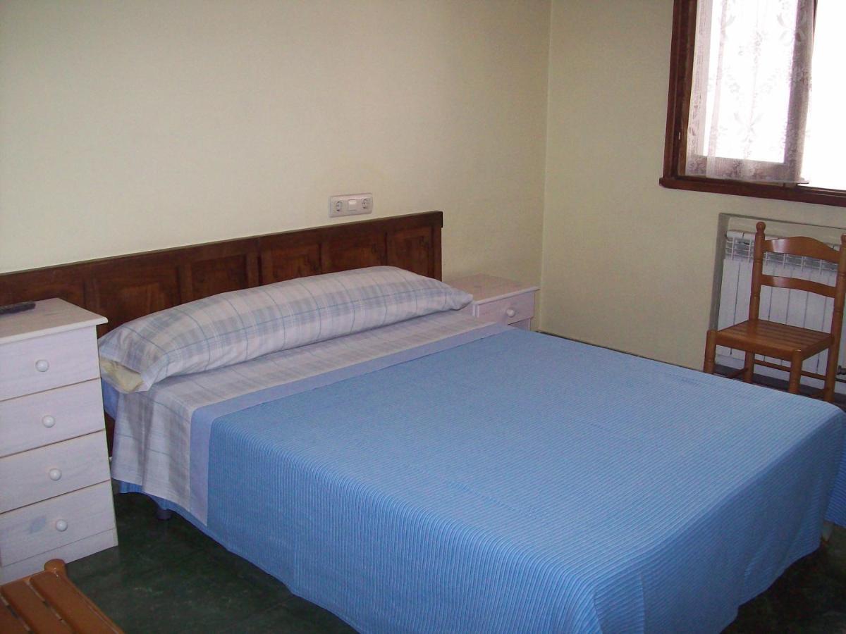 Pension Los Pinos Gijón Exteriör bild
